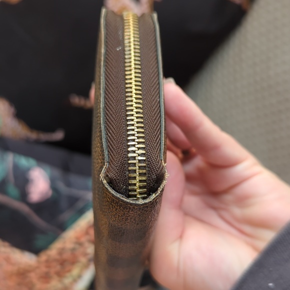 ⚡ FLASH SALE - Louis Vuitton Damier Ebene Zippy Wallet - Picture 9 of 17